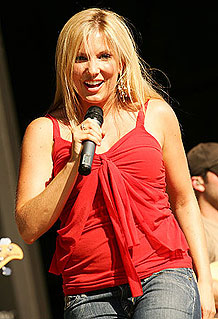 Julie Roberts